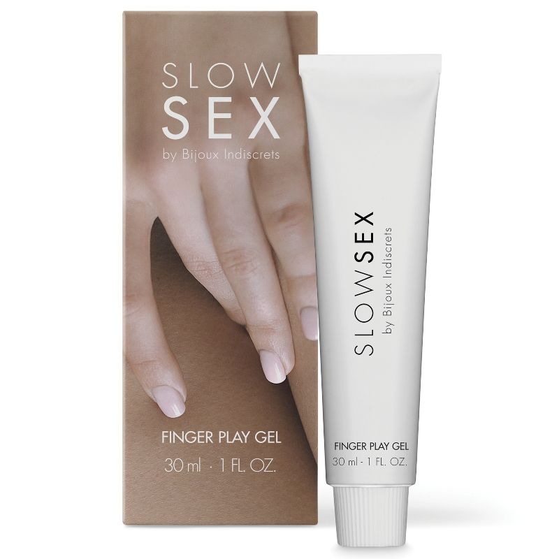Gel da massaggio BIJOUX SLOW SEX con dita, contenuto da 30 ml, fluido e idratante, visibile in questa immagine.