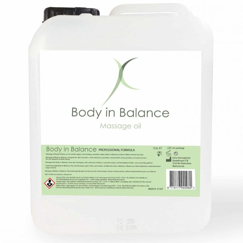 Olio intimo corpo Body in Balance, 5000 ml, bottiglia con etichetta verde e tubo di plastica, prodotto per il benessere della pelle