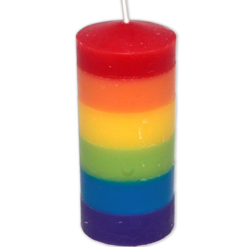 Candela grande PRIDE con bandiera LGBT, decorativa e simbolica, perfetta per celebrare l’orgoglio e l’uguaglianza.
