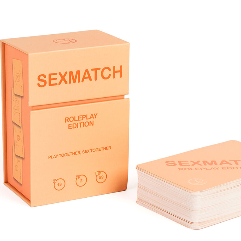 Set di gioco di ruolo SECRETPLAY SexMatch Edition con accessori e materiali realistici per momenti di intimità.