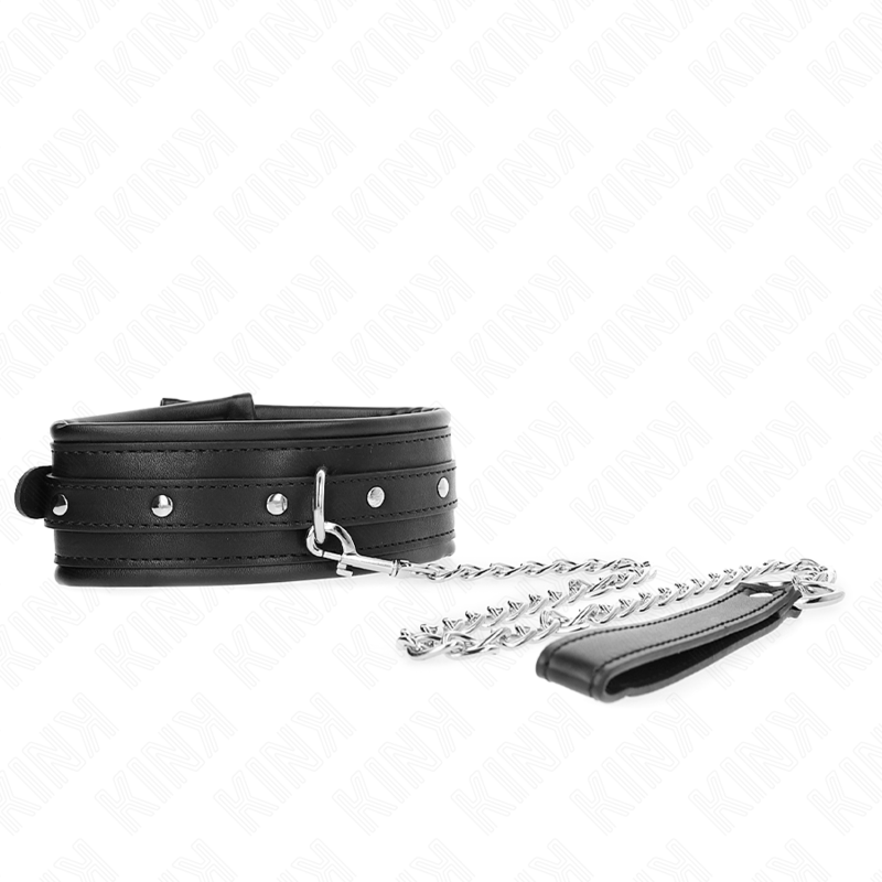 Collana KINK con cinturino con fibbia lucida, lunghezza regolabile 65 cm, dettaglio di fibbia e finitura lucida in metallo.