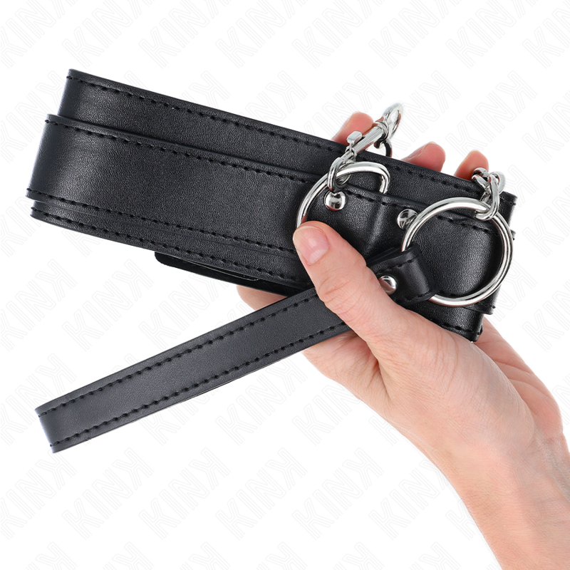 Collana KINK con cinturino regolabile in argento lunga 65 cm, con fibbie e dettagli in metallo, visibile in immagine.