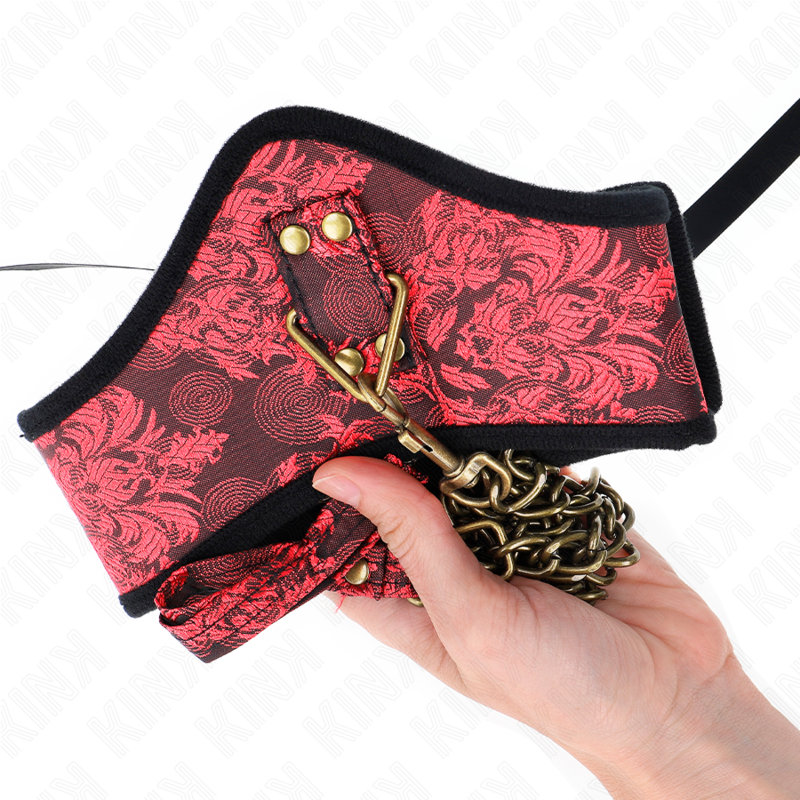 Collana KINK modello Scandalo con cinturino in pizzo nero, lunghezza 75 cm, dettagli eleganti e raffinati.