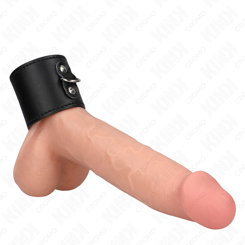Anello per pene KINK in pelle con chiusura a pressione, misura 18x5 cm, prodotto KINK RING POWER, dettaglio in pelle e chiusura.