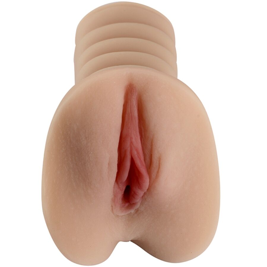 Masturbatore della vagina Maud di SHEQU, simile a una pelle, con dettagli realistici e superficie morbida, per piacere intimo.