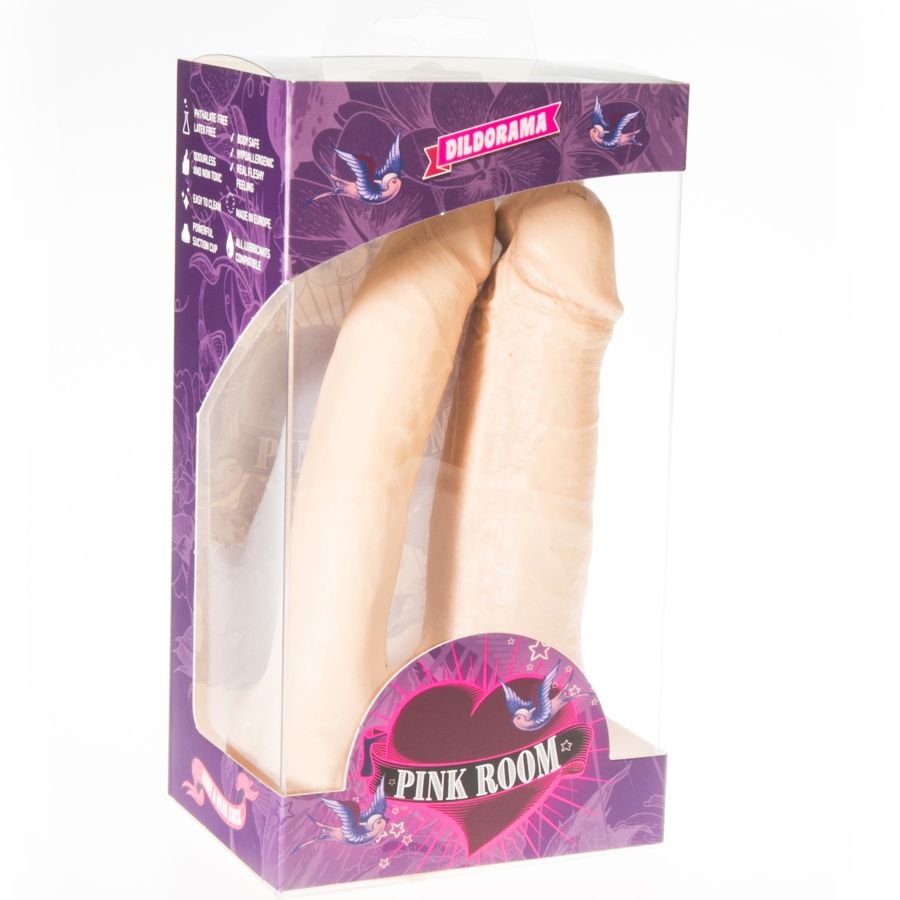 Dildo realistico PINK ROOM Arthus Doppio Flesh, 17cm e 15,5cm, con dettagli realistici e superficie morbida.