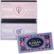 Set di 52 carte Kheper Games con immagini e messaggi sul sesso, per giochi e pratiche sessuali divertenti e consensuali.