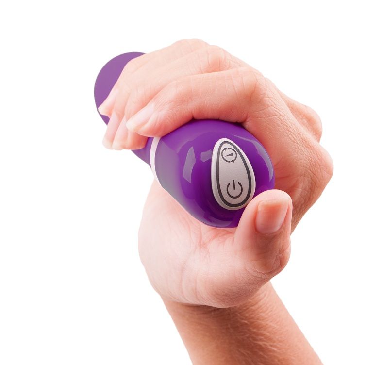Vibrante dildo B Swish BDesired Deluxe Pearl Royal Lilla con finitura in colore lilla, dettagli eleganti e design di alta qualità.