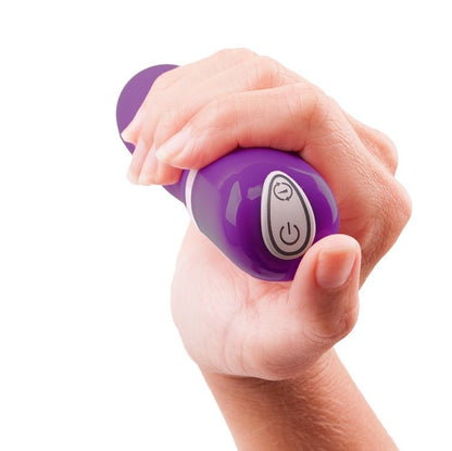 Vibrante dildo B Swish BDesired Deluxe Pearl Royal Lilla con finitura in colore lilla, dettagli eleganti e design di alta qualità.