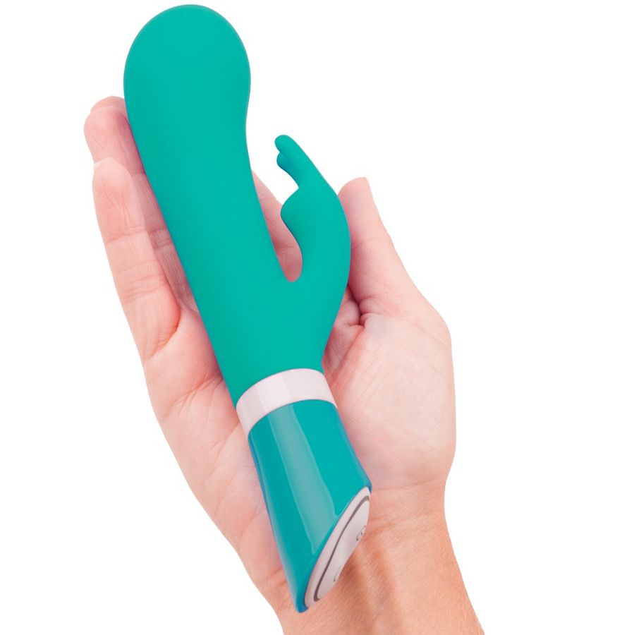 Vibratore coniglio B SWISH BWILD DELUXE Bunny, design a forma di coniglio con dettagli in giada, stimolante e colorato.