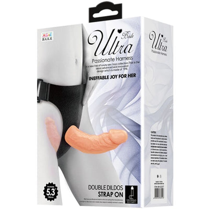 Dildo doppio BAILE Ultra Appassionata con imbracatura, parte della collezione BAILE HARNESS COLLECTION, in uso.