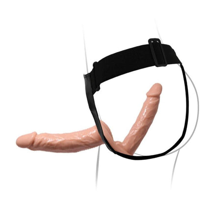 Dildo doppio BAILE Ultra Appassionata con imbragatura, parte della BAILE HARNESS COLLECTION, in dettaglio.