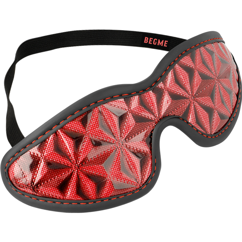 Maschera cieca premium BEGME Red Edition con fodera in neoprene, design rosso e comfort elevato per attività di immersione.