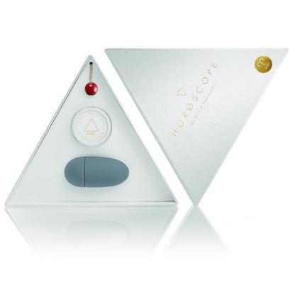 Kit di gioielli Zodiac Ariete con simboli dell'oroscopo, inclusi pendenti e bracciali in stile discreto e astrologo.