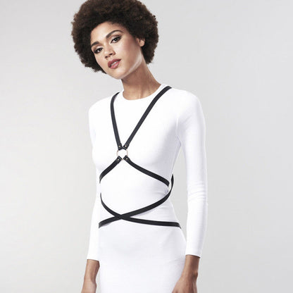 Pettorina multivie nera BIJOUX INDISCRETS MAZE, accessorio di moda con dettagli eleganti e design sofisticato per abbigliamento.