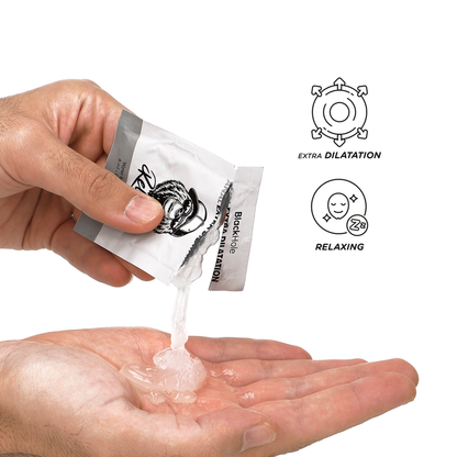 Gel a base d'acqua Black Hole, extra dilatazione, in monodose da 6 ml, visibile in confezione singola.