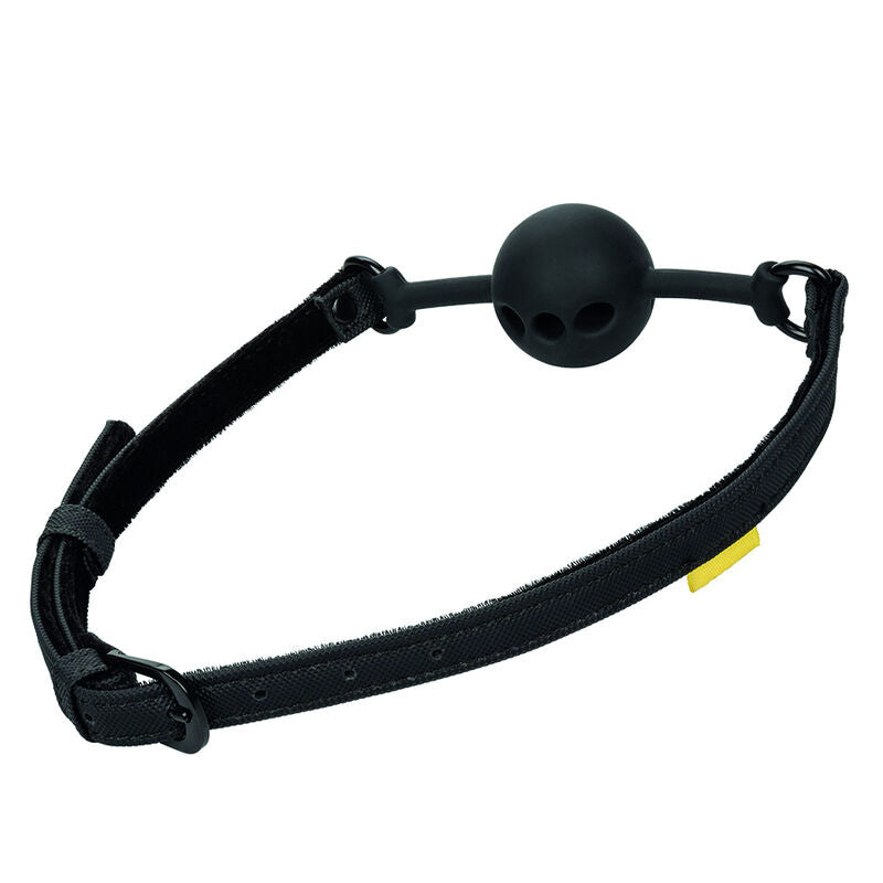 Calexotics Boundless ball gag traspirante con cinturino regolabile e imbottitura, accessorio BDSM per giochi di ruolo e bondage.