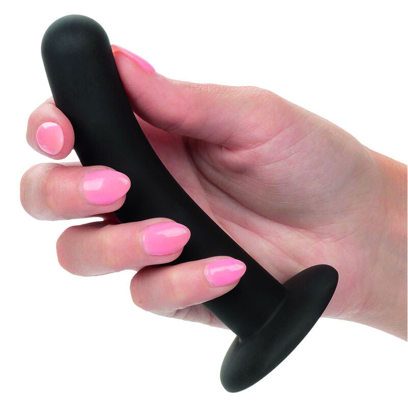 Kit di pegging CALEXOTICS Boundless in silicone per curve, include vari accessori anatomici e design ergonomico.