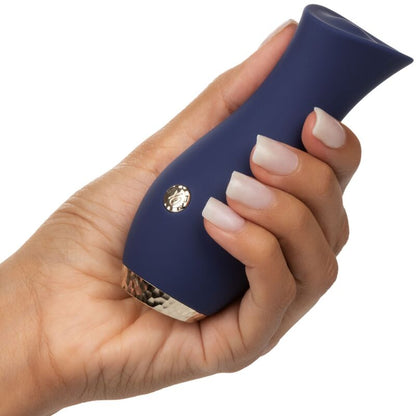 Massaggiatore Chic Tulip blu di CALEXOTICS, dispositivo per il benessere e il massaggio del corpo.