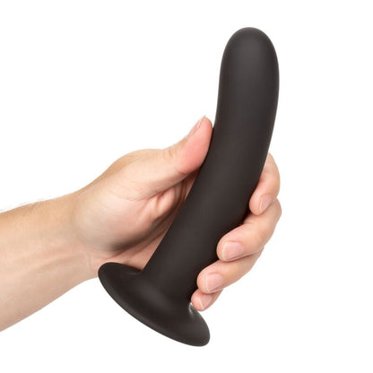 Dildo senza limiti CALEXOTICS, lungo 17,8 cm, in materiale realistico con dettagli anatomici, ideale per piacere e stimolazione.