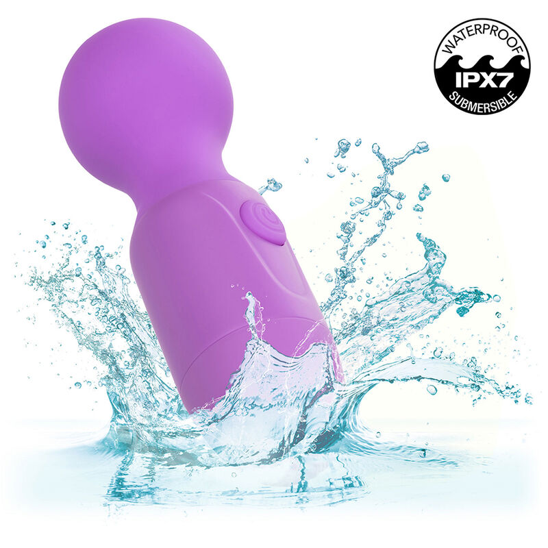 Massaggiatore ricaricabile CALEXOTICS First Time con 10 vibrazioni, colore viola, dettaglio del dispositivo per il benessere.