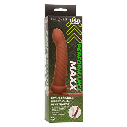 Penetratore doppio marrone Calexotics Maxx Ribbbed con 10 modalità di vibrazione, design ergonomico e texture a rilievi.