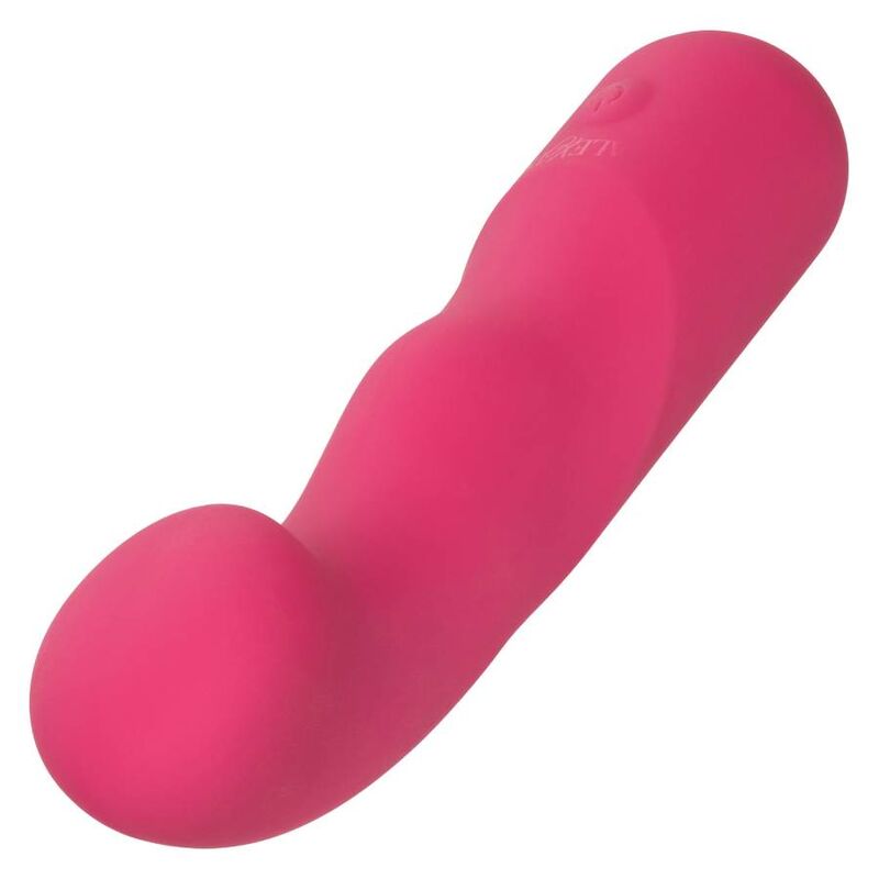 Pixies Curvy Rosa di Calexotics, bambole in silicone rosa con curve realistiche, dettagliate e di alta qualità.