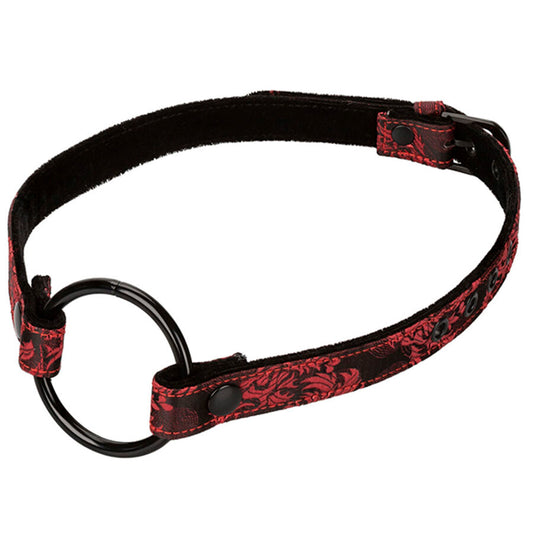 Maschera in silicone CALEXOTICS Scandal Baffo con bocca aperta, design dettagliato e realistico per giochi di ruolo.