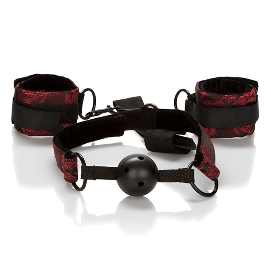 Mangia a palla traspirante CALEXOTICS Scandal con manette, materiale morbido e confortevole, per giochi BDSM e bondage.