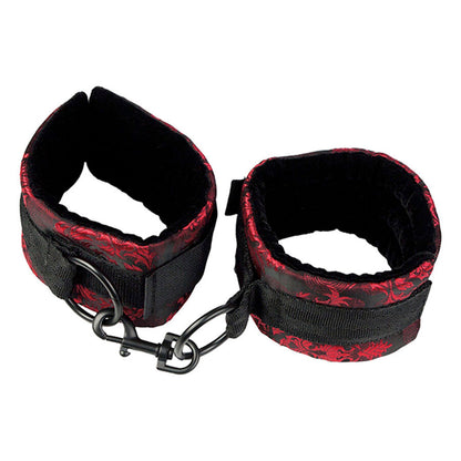 Diffusore universale CALEXOTICS Scandal per sex toy, in plastica nera, con design ergonomico e compatibile con vari modelli.