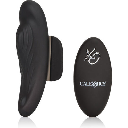 Dispositivo di controllo remoto CALEXOTICS XO Lock N Play Panty Teaser indossato, con design elegante e funzionamento wireless.