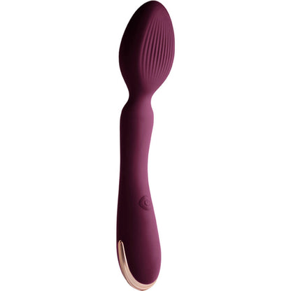 Vibratore Aurora Wand di CLIMAXIMUM, dispositivo di stimolazione con design ergonomico e superficie liscia, in uso.