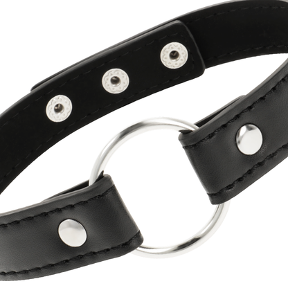Collana in pelle vegana Coquette Chic Desire, accessorio donna con design elegante e moderno, dettaglio di alta qualità
