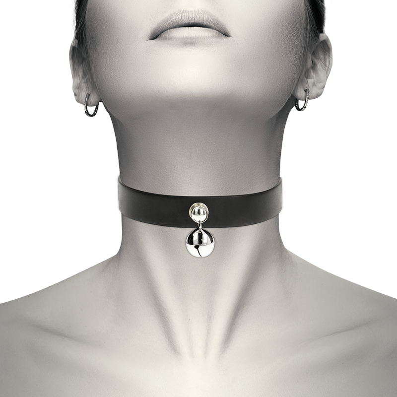 Collana in pelle vegana Coquette Chic Desire con sonaglio per donna, accessorio elegante e alla moda.
