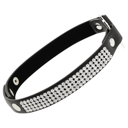 Girocollo in pelle vegana con cuore, accessorio alla moda della linea Coquette Chic Desire, dettaglio elegante e trendy