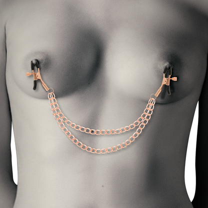 Clip per capezzoli in metallo fantasia con catena, design elegante, marca Coquette Fantasy, dettaglio decorativo e femminile