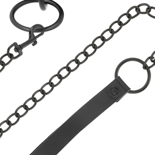 Collana nera DARKNESS BONDAGE con catena in metallo, elegante e dallo stile gotico, visibile in primo piano.