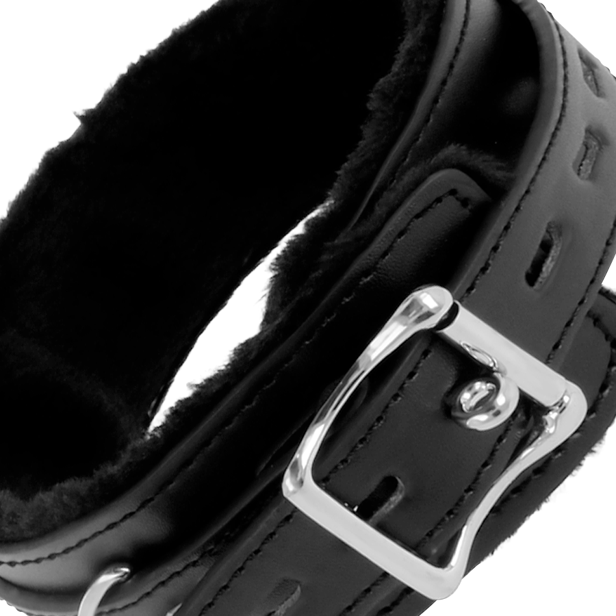 Collana per postura Darkness Bondage con catena in pelle, design confortevole e elegante per il benessere posturale.