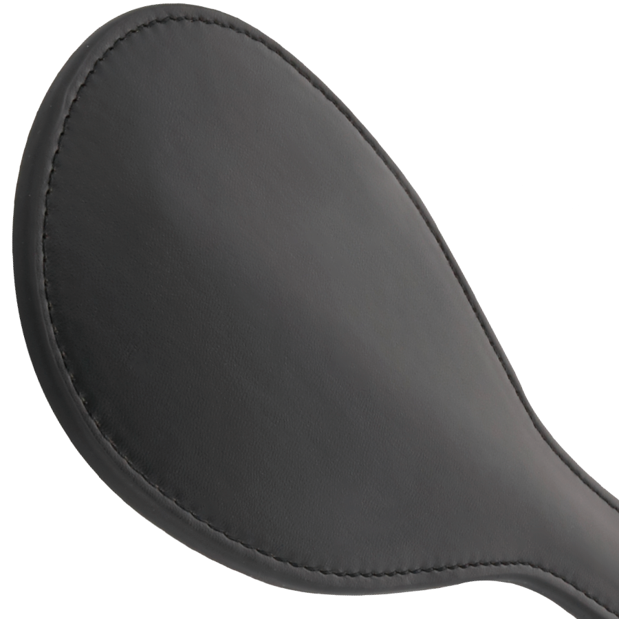 Pagaia fetish nera tonde DARKNESS SENSATIONS con dettagli in pelle e cinghie, ideale per bondage e giochi di ruolo sensuali.
