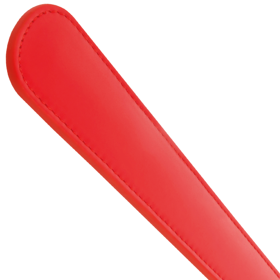 Pagaia fetish rossa da 48 cm del marchio Darkness Sensations, con dettagli eleganti e design sensuale, visibile nell'immagine.