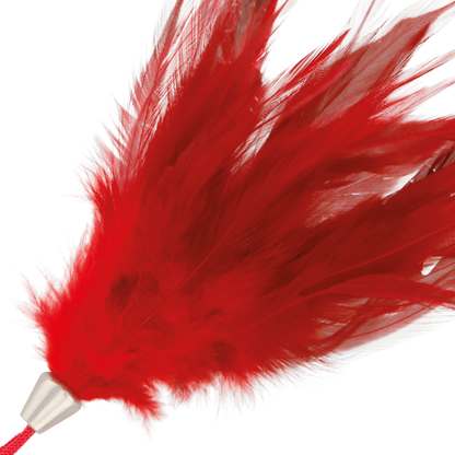 Penna stimolante rossa Darkness Sensations, lunga 17 cm, con design ergonomico e dettagli rossi brillanti.