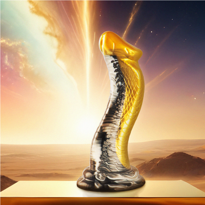 Dildo giallo Drakon EPIC con dettagli a forma di cobra, realizzato in materiale morbido e realistico.
