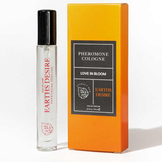Profumo maschile Earths Desire Bloom Sativa di Eye of Love, flacone da 10 ml con profumo floreale e legnoso.