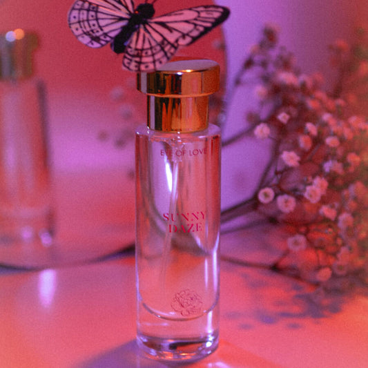 Profumo femminile Bloom Sativa Sunny Daze di Eye of Love, flacone da 30 ml con elegante confezione.
