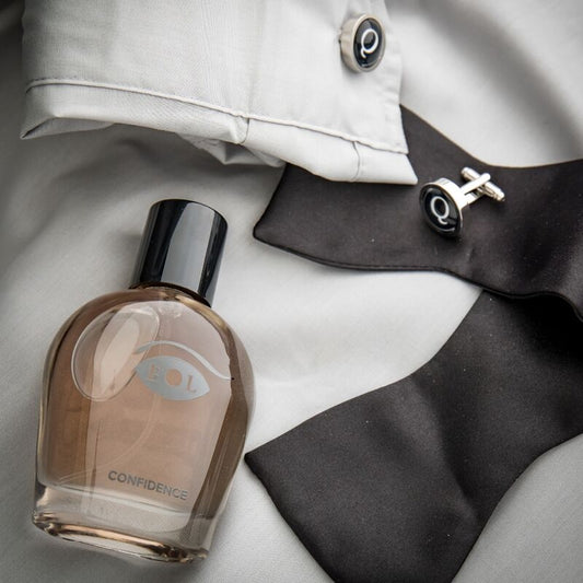Profumo EYE OF LOVE EOL Pheromone Deluxe da 50 ml con confezione elegante, ideale per aumentare la fiducia e attirare gli sguardi.