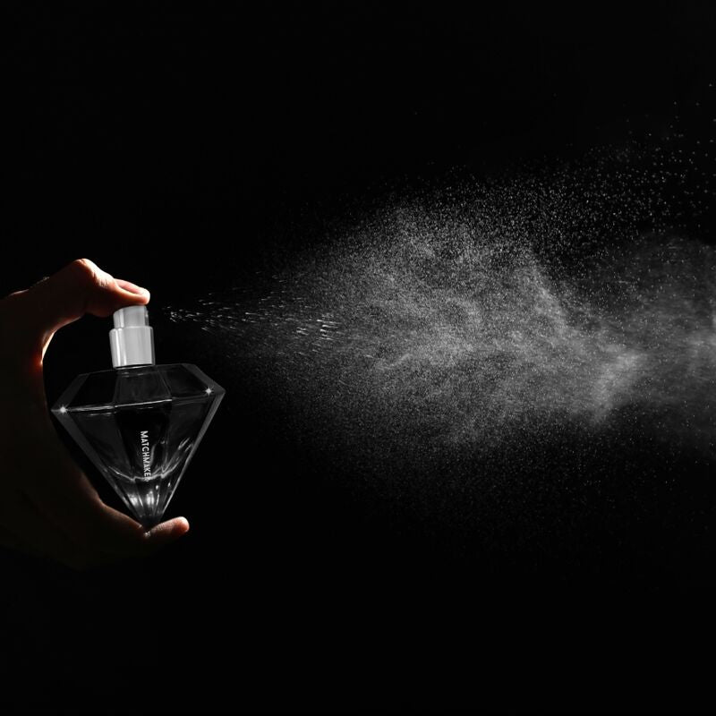 Profumo EYE OF LOVE Matchmaker Black Diamond LGBTQ per uomo, 30 ml, con feromoni naturali e fragranza elegante.