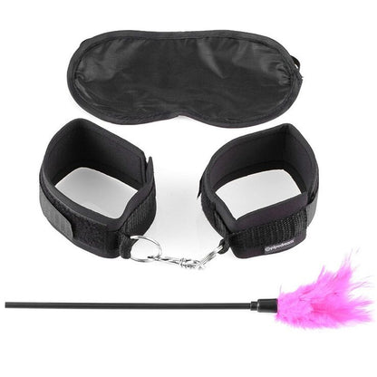 Kit di seduzione sensuale della serie Fetish Fantasy di FETISH FANTASY SERIES, con dettagli e accessori per giochi erotici.