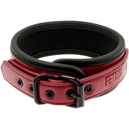 Collana a catena con fodera in neoprene del brand FETISH SUBMISSIVE DARK ROOM, accessorio di abbigliamento fetish.