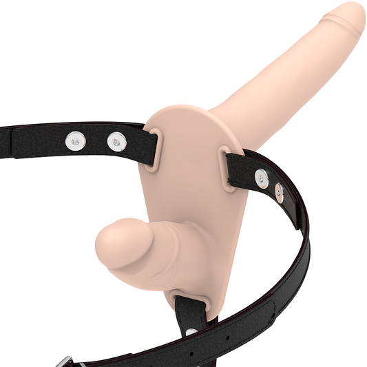 Imbracatura fetish submissive FETISH SUBMISSIVE HARNESS con doppia penetrazione in carne, mostrata indossata.