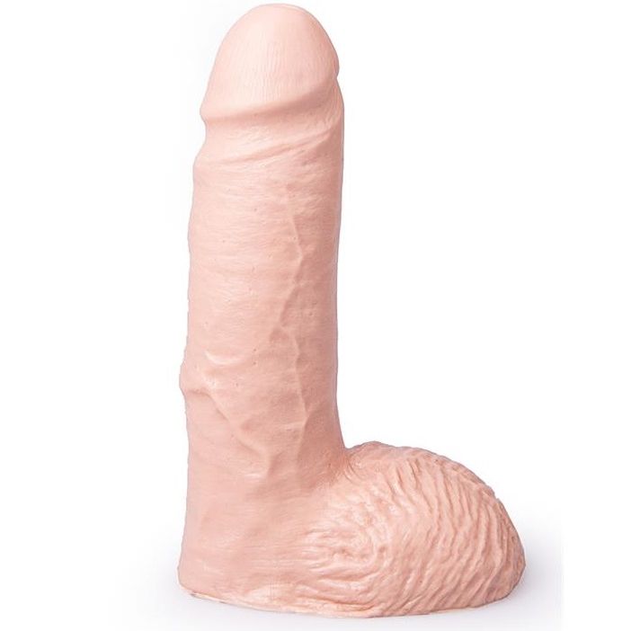 Dildo naturale Marcel di 17 cm di HUNG SYSTEM, cilindrico e realistico, visibile in immagine con dettagli realistici.